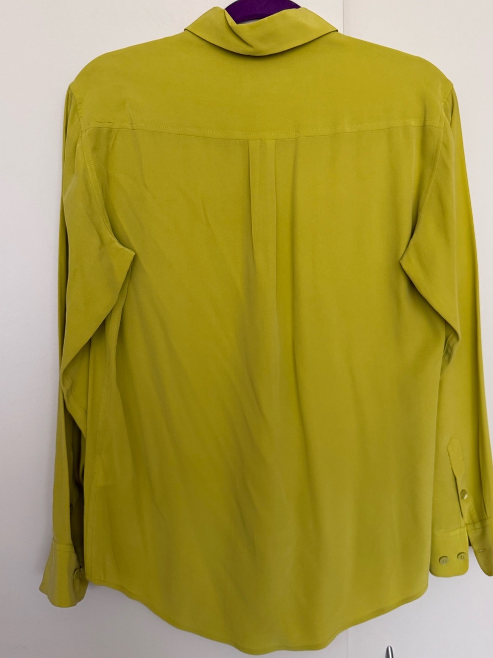Equipment FR Signature Silk Chartreuse Green Button-Down Shirt Small EUC - Picture 4 of 6
